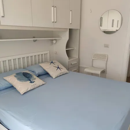 Moby Dick House Апартаменты Вилласимиус